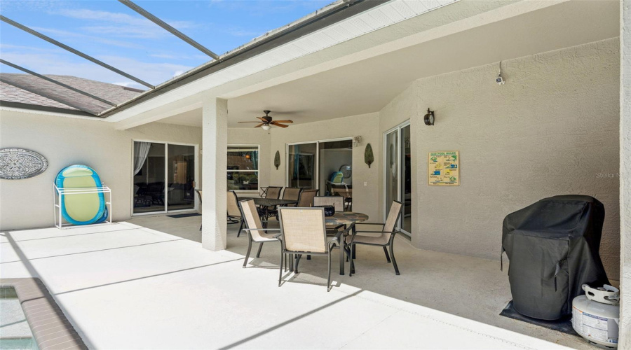Davenport, Florida 33897, 5 Bedroom Bedrooms, ,3 Bathroombathrooms,Residential,For Sale,Northampton,0,Mfrs5150621