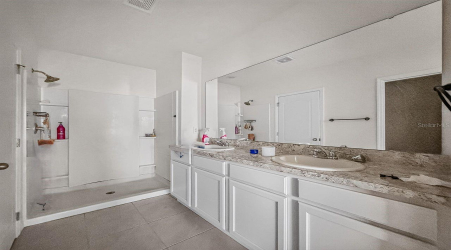 Davenport, Florida 33837, 3 Bedroom Bedrooms, ,2 Bathroombathrooms,Residential,For Sale,Rosy Dale,0,Mfro6445316