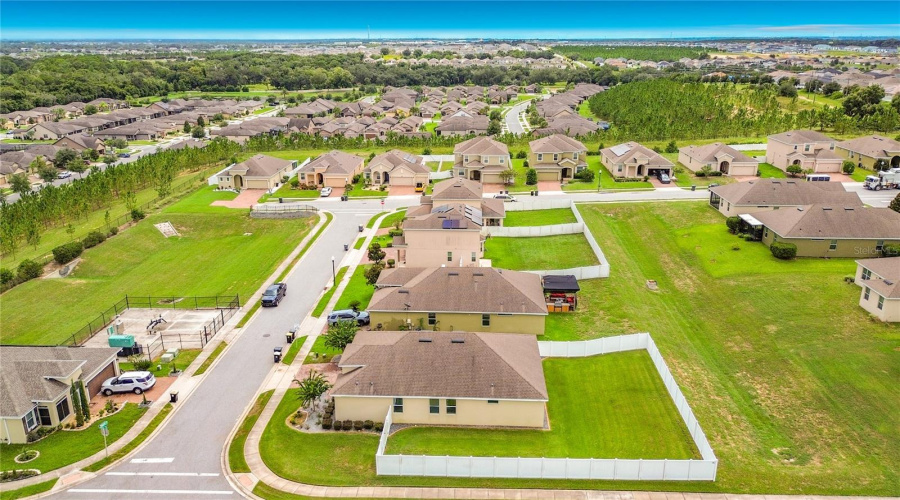 Davenport, Florida 33837, 4 Bedroom Bedrooms, ,2 Bathroombathrooms,Residential,For Sale,Segovia,0,Mfrg5117555