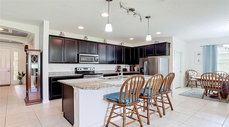 Davenport, Florida 33837, 4 Bedroom Bedrooms, ,2 Bathroombathrooms,Residential,For Sale,Segovia,0,Mfrg5117555