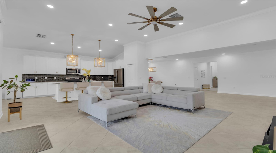 Davenport, Florida 33896, 4 Bedroom Bedrooms, ,3 Bathroombathrooms,Residential,For Sale,Olympic Club,0,Mfro6443477