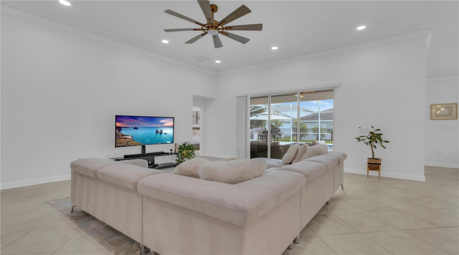 Davenport, Florida 33896, 4 Bedroom Bedrooms, ,3 Bathroombathrooms,Residential,For Sale,Olympic Club,0,Mfro6443477