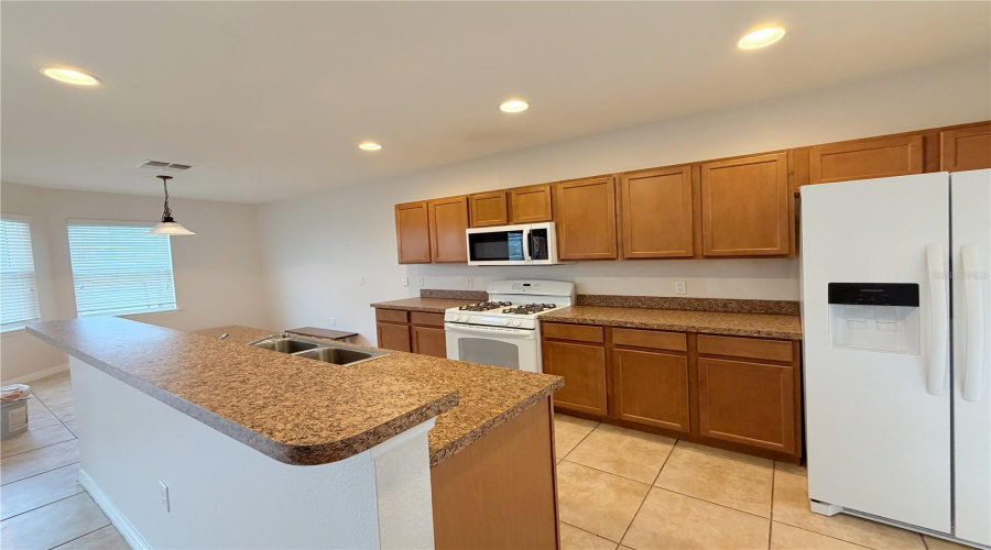 Davenport, Florida 33837, 5 Bedroom Bedrooms, ,4 Bathroombathrooms,Residential,For Sale,Miro,0,Mfro6445347