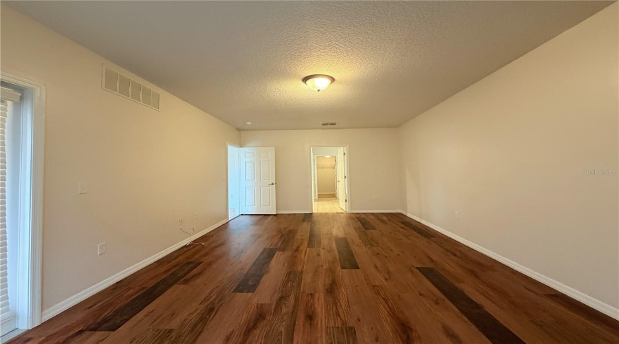 Davenport, Florida 33837, 5 Bedroom Bedrooms, ,4 Bathroombathrooms,Residential,For Sale,Miro,0,Mfro6445347