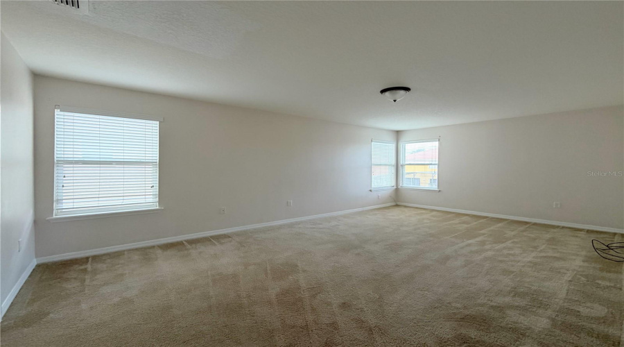 Davenport, Florida 33837, 5 Bedroom Bedrooms, ,4 Bathroombathrooms,Residential,For Sale,Miro,0,Mfro6445347