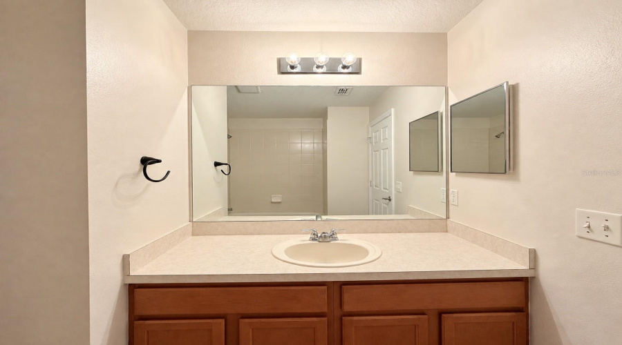 Davenport, Florida 33837, 5 Bedroom Bedrooms, ,4 Bathroombathrooms,Residential,For Sale,Miro,0,Mfro6445347