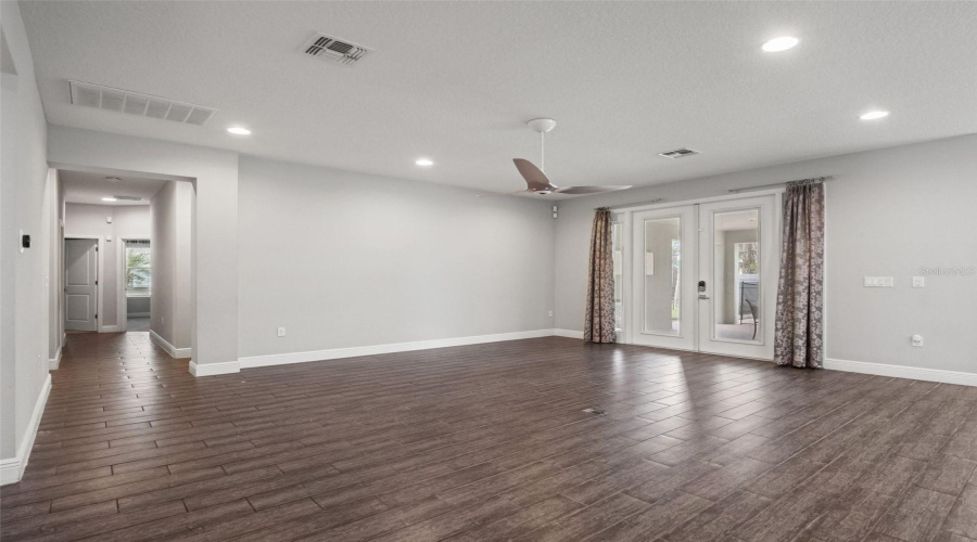 Orlando, Florida 32836, 4 Bedroom Bedrooms, ,3 Bathroombathrooms,Residential,For Sale,Morehouse,0,Mfro6444616