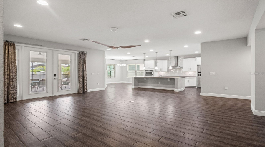 Orlando, Florida 32836, 4 Bedroom Bedrooms, ,3 Bathroombathrooms,Residential,For Sale,Morehouse,0,Mfro6444616