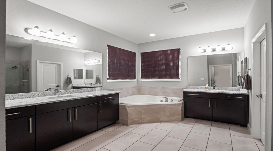Orlando, Florida 32836, 4 Bedroom Bedrooms, ,3 Bathroombathrooms,Residential,For Sale,Morehouse,0,Mfro6444616