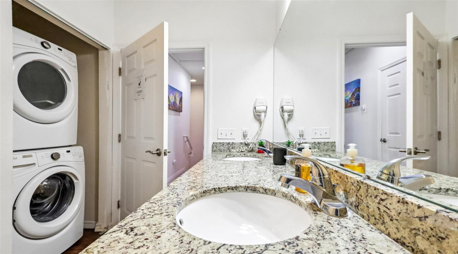 Kissimmee, Florida 34747, 3 Bedroom Bedrooms, ,2 Bathroombathrooms,Residential,For Sale,Gold,0,Mfro6444763