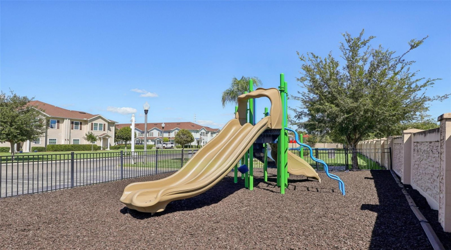 Kissimmee, Florida 34747, 3 Bedroom Bedrooms, ,2 Bathroombathrooms,Residential,For Sale,Gold,0,Mfro6444763