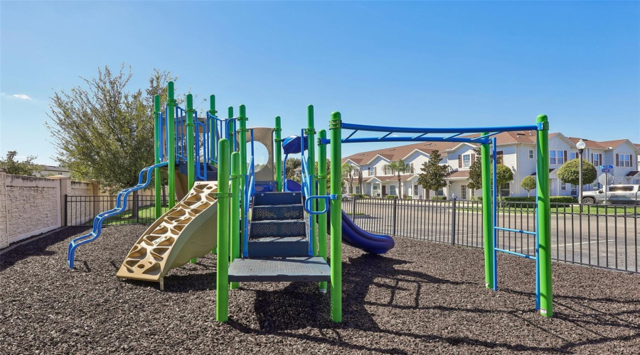 Kissimmee, Florida 34747, 3 Bedroom Bedrooms, ,2 Bathroombathrooms,Residential,For Sale,Gold,0,Mfro6444763