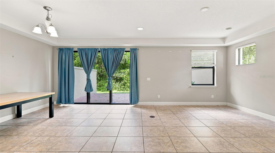 Davenport, Florida 33896, 4 Bedroom Bedrooms, ,3 Bathroombathrooms,Residential,For Sale,Roseville,0,Mfra4706499