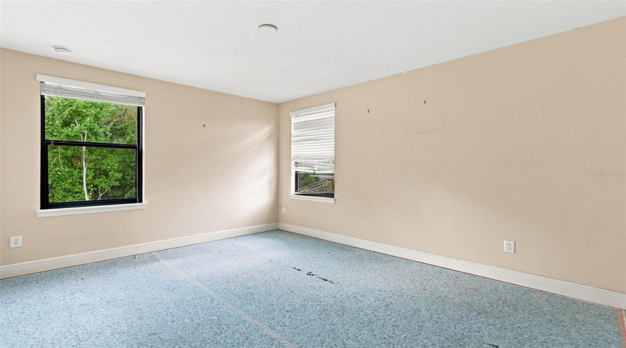 Davenport, Florida 33896, 4 Bedroom Bedrooms, ,3 Bathroombathrooms,Residential,For Sale,Roseville,0,Mfra4706499