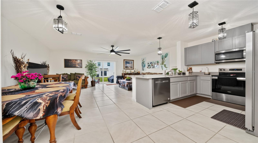 Davenport, Florida 33837, 3 Bedroom Bedrooms, ,2 Bathroombathrooms,Residential,For Sale,Tamarack,0,Mfrs5158256