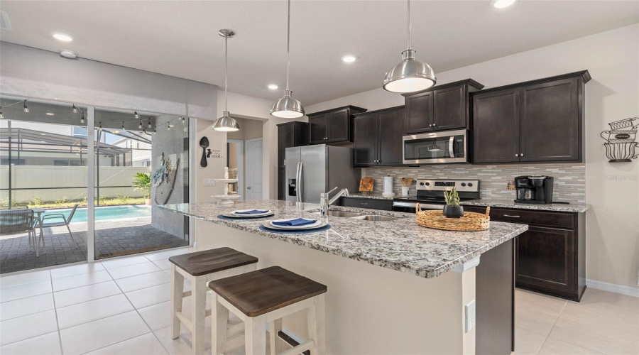 Davenport, Florida 33897, 5 Bedroom Bedrooms, ,5 Bathroombathrooms,Residential,For Sale,Lilac,0,Mfrs5158558