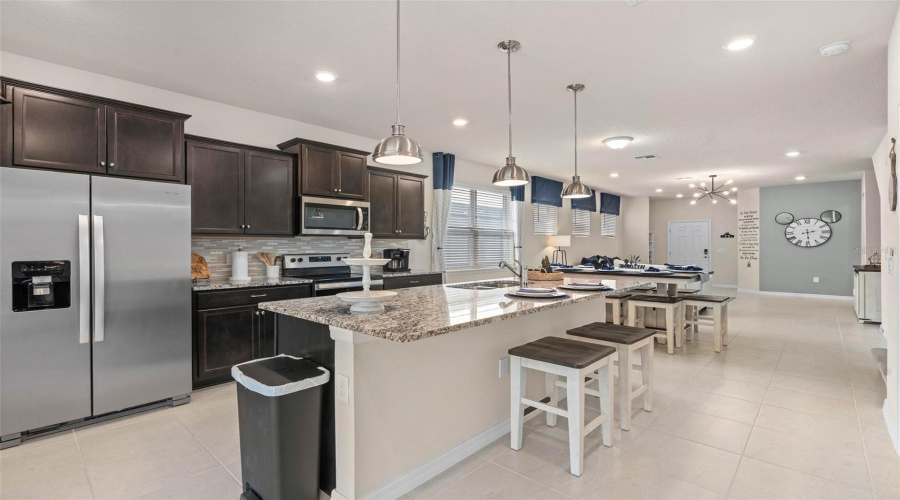 Davenport, Florida 33897, 5 Bedroom Bedrooms, ,5 Bathroombathrooms,Residential,For Sale,Lilac,0,Mfrs5158558