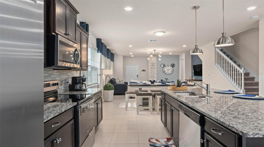 Davenport, Florida 33897, 5 Bedroom Bedrooms, ,5 Bathroombathrooms,Residential,For Sale,Lilac,0,Mfrs5158558