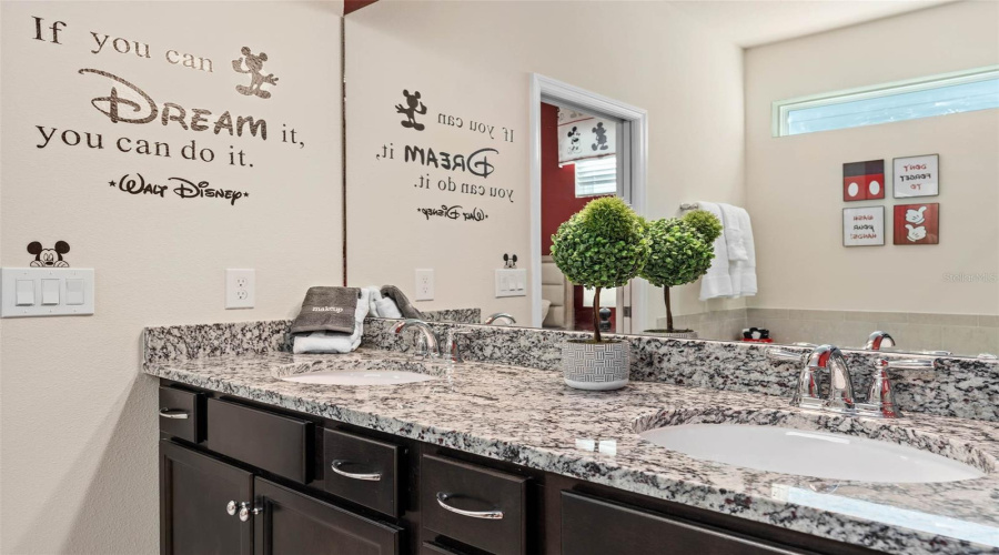 Davenport, Florida 33897, 5 Bedroom Bedrooms, ,5 Bathroombathrooms,Residential,For Sale,Lilac,0,Mfrs5158558