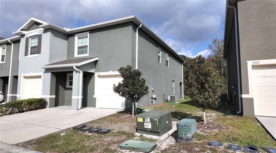 Davenport, Florida 33837, 3 Bedroom Bedrooms, ,2 Bathroombathrooms,Residential,For Sale,Yellow Finch,0,Mfrs5158377