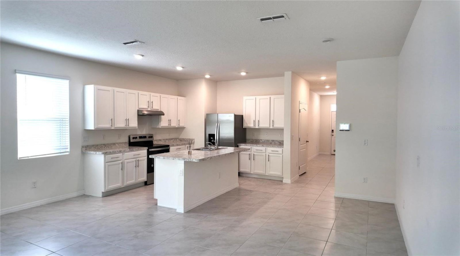 Davenport, Florida 33837, 3 Bedroom Bedrooms, ,2 Bathroombathrooms,Residential,For Sale,Yellow Finch,0,Mfrs5158377