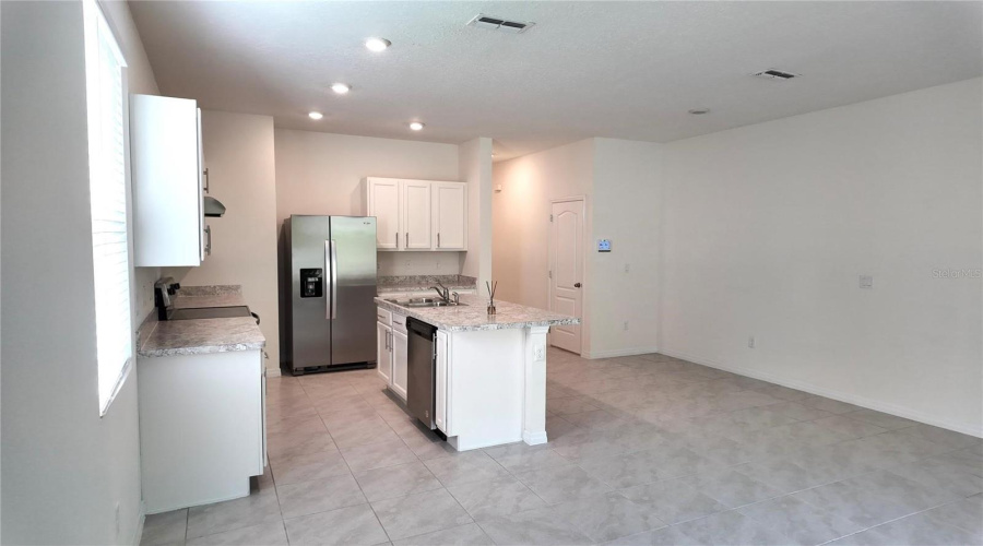 Davenport, Florida 33837, 3 Bedroom Bedrooms, ,2 Bathroombathrooms,Residential,For Sale,Yellow Finch,0,Mfrs5158377