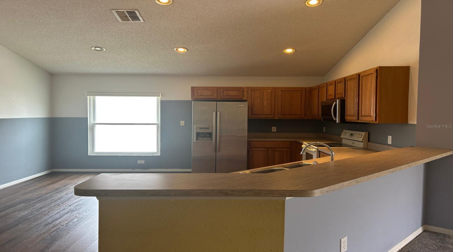 Kitchen View2