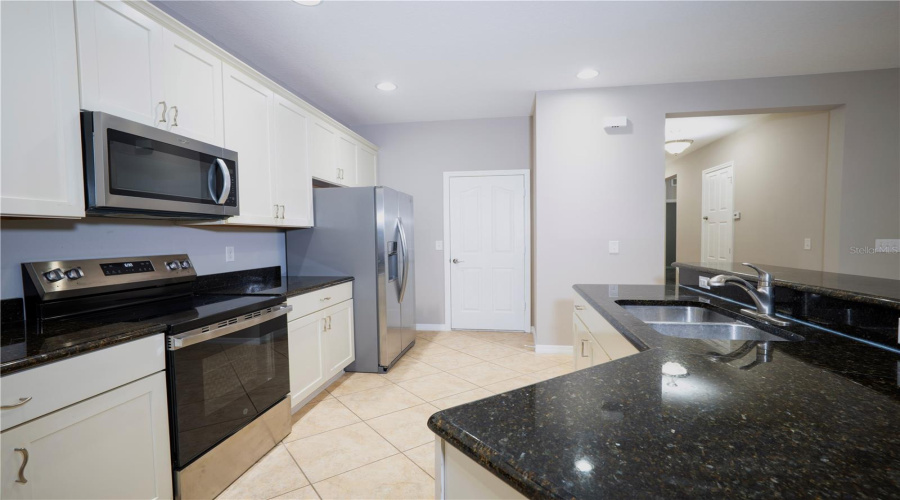 Orlando, Florida 32836, 3 Bedroom Bedrooms, ,2 Bathroombathrooms,Residential,For Sale,Arrabida,0,Mfro6445644