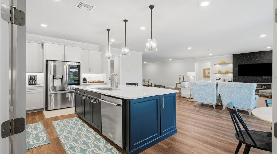 Orlando, Florida 32836, 6 Bedroom Bedrooms, ,4 Bathroombathrooms,Residential,For Sale,Wandering,0,Mfro6446078