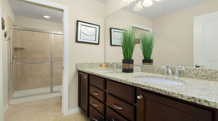 Kissimmee, Florida 34747, 7 Bedroom Bedrooms, ,5 Bathroombathrooms,Residential,For Sale,Rhodes,0,Mfrs5148044
