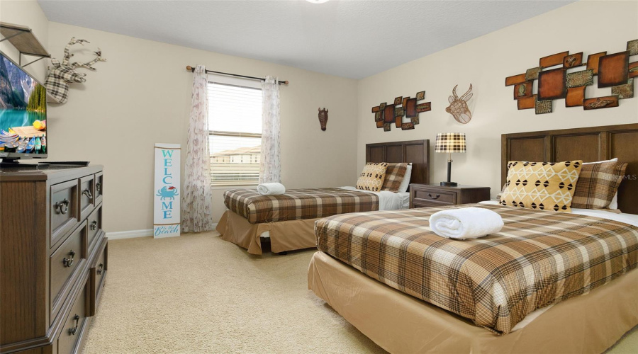 Kissimmee, Florida 34747, 7 Bedroom Bedrooms, ,5 Bathroombathrooms,Residential,For Sale,Rhodes,0,Mfrs5148044