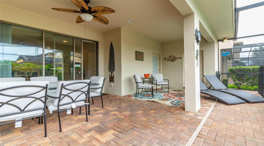 Kissimmee, Florida 34747, 7 Bedroom Bedrooms, ,5 Bathroombathrooms,Residential,For Sale,Rhodes,0,Mfrs5148044