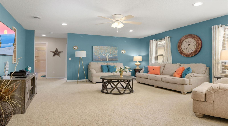 Kissimmee, Florida 34747, 7 Bedroom Bedrooms, ,5 Bathroombathrooms,Residential,For Sale,Rhodes,0,Mfrs5148044