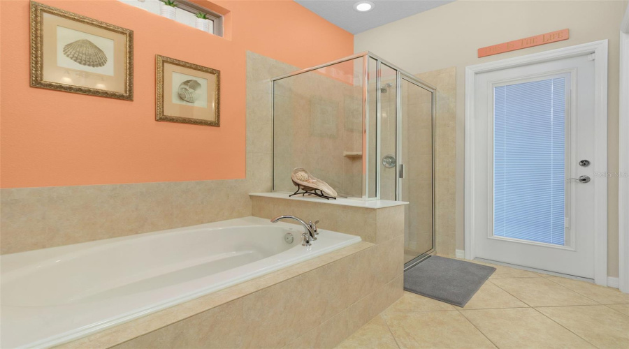 Kissimmee, Florida 34747, 7 Bedroom Bedrooms, ,5 Bathroombathrooms,Residential,For Sale,Rhodes,0,Mfrs5148044