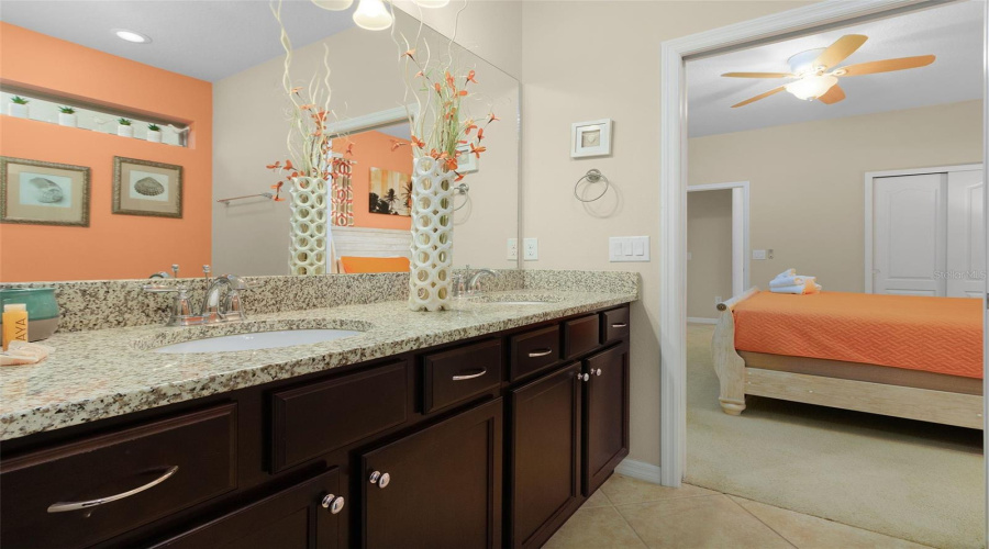 Kissimmee, Florida 34747, 7 Bedroom Bedrooms, ,5 Bathroombathrooms,Residential,For Sale,Rhodes,0,Mfrs5148044