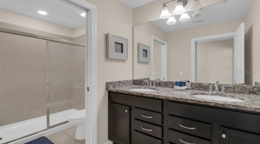 Davenport, Florida 33897, 9 Bedroom Bedrooms, ,6 Bathroombathrooms,Residential,For Sale,Mahalo,0,Mfrs5158448