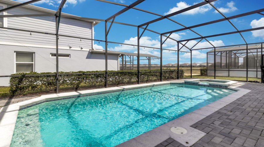 Davenport, Florida 33897, 9 Bedroom Bedrooms, ,6 Bathroombathrooms,Residential,For Sale,Mahalo,0,Mfrs5158448