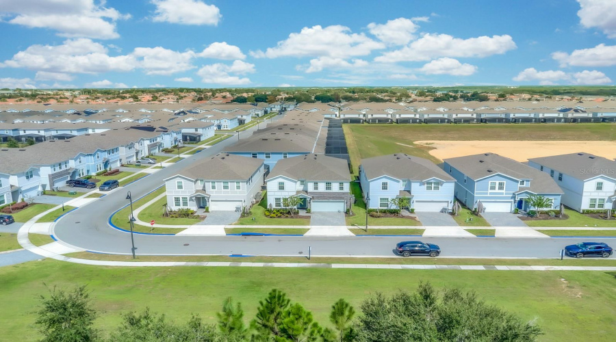 Davenport, Florida 33897, 9 Bedroom Bedrooms, ,6 Bathroombathrooms,Residential,For Sale,Mahalo,0,Mfrs5158448
