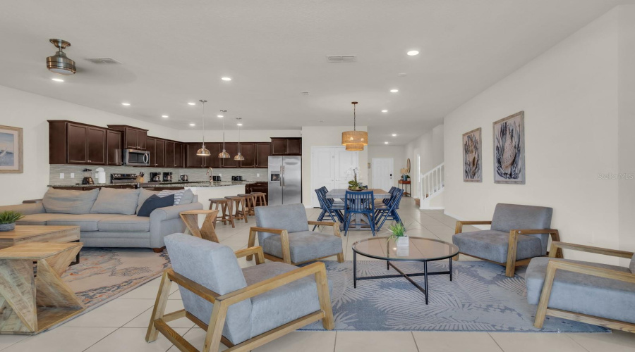 Davenport, Florida 33897, 9 Bedroom Bedrooms, ,6 Bathroombathrooms,Residential,For Sale,Mahalo,0,Mfrs5158448