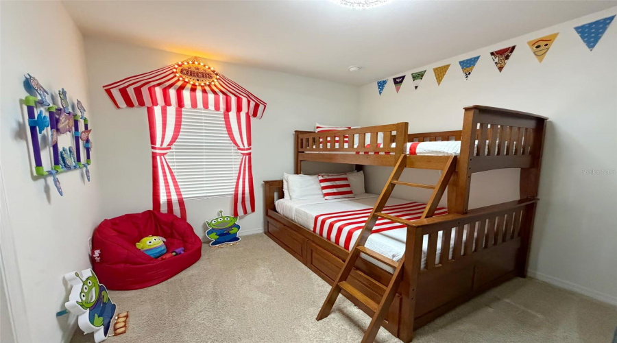 Davenport, Florida 33837, 5 Bedroom Bedrooms, ,5 Bathroombathrooms,Residential,For Sale,Terrasonesta,0,Mfro6442530