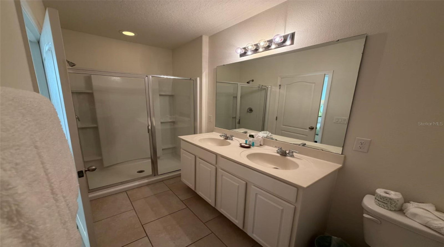 Davenport, Florida 33837, 5 Bedroom Bedrooms, ,5 Bathroombathrooms,Residential,For Sale,Terrasonesta,0,Mfro6442530