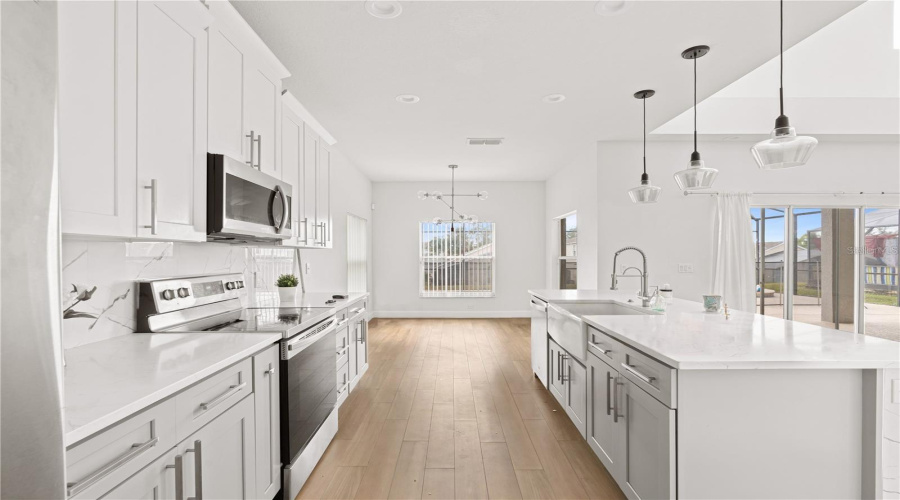 Davenport, Florida 33897, 5 Bedroom Bedrooms, ,4 Bathroombathrooms,Residential,For Sale,Bridgewater,0,Mfrs5158084