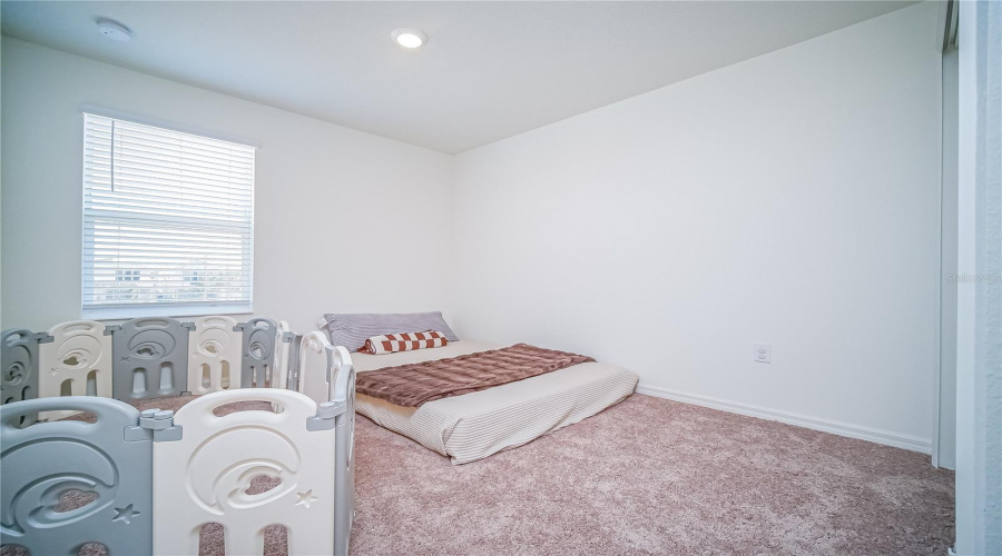 Davenport, Florida 33896, 5 Bedroom Bedrooms, ,3 Bathroombathrooms,Residential,For Sale,Overpool,0,Mfrs5153519