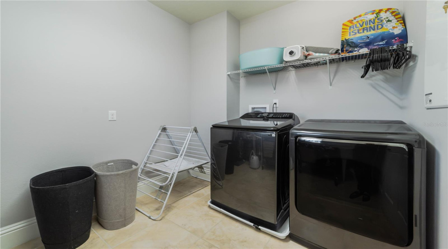 Orlando, Florida 32836, 4 Bedroom Bedrooms, ,3 Bathroombathrooms,Residential,For Sale,Prince Harry,0,Mfro6445520
