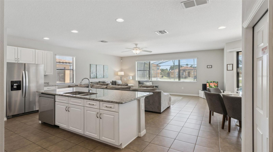 Davenport, Florida 33837, 5 Bedroom Bedrooms, ,4 Bathroombathrooms,Residential,For Sale,Rosemont,0,Mfrs5158491