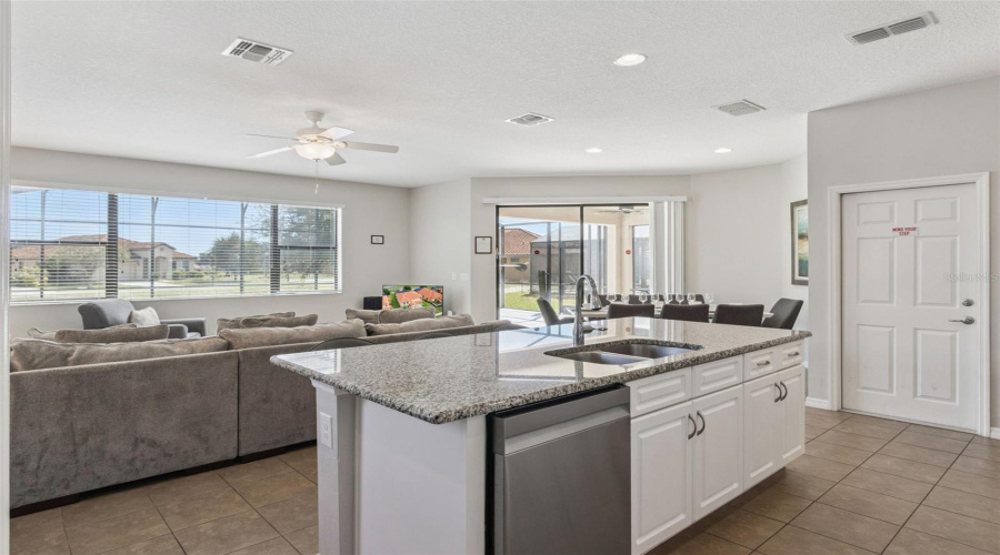 Davenport, Florida 33837, 5 Bedroom Bedrooms, ,4 Bathroombathrooms,Residential,For Sale,Rosemont,0,Mfrs5158491