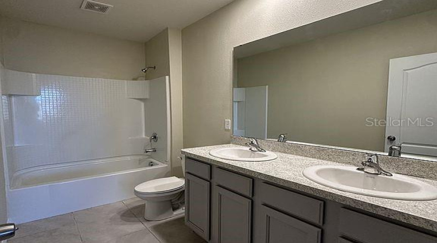 Davenport, Florida 33837, 5 Bedroom Bedrooms, ,3 Bathroombathrooms,Residential,For Sale,Berry,0,Mfro6445862