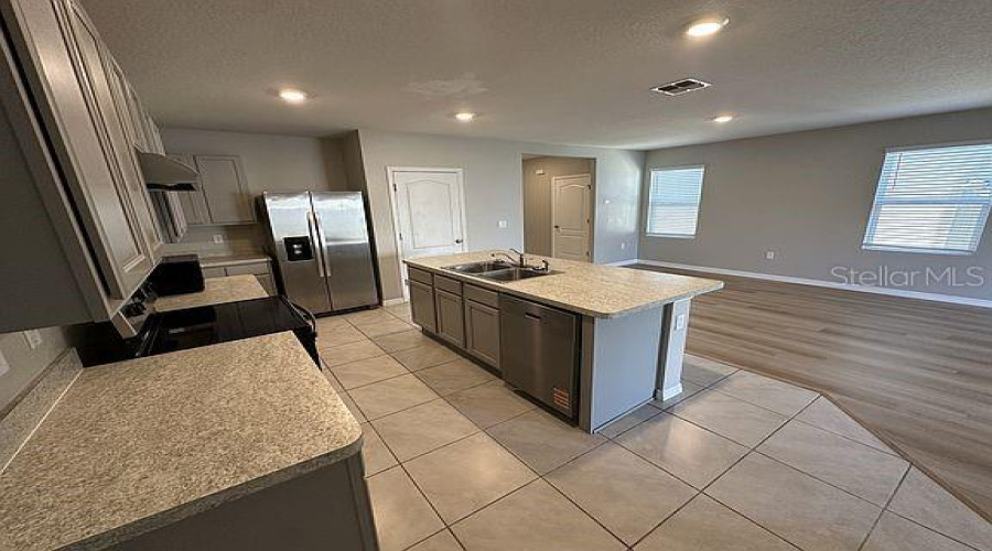 Davenport, Florida 33837, 5 Bedroom Bedrooms, ,3 Bathroombathrooms,Residential,For Sale,Berry,0,Mfro6445862