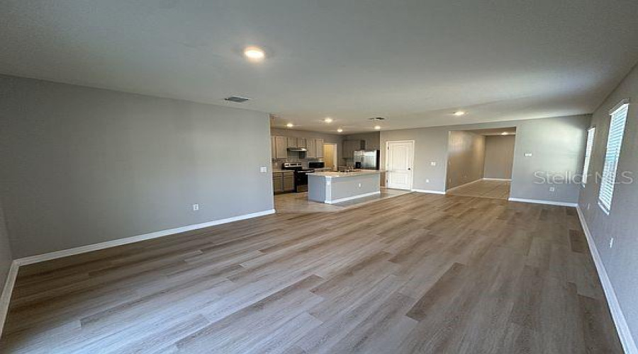 Davenport, Florida 33837, 5 Bedroom Bedrooms, ,3 Bathroombathrooms,Residential,For Sale,Berry,0,Mfro6445862