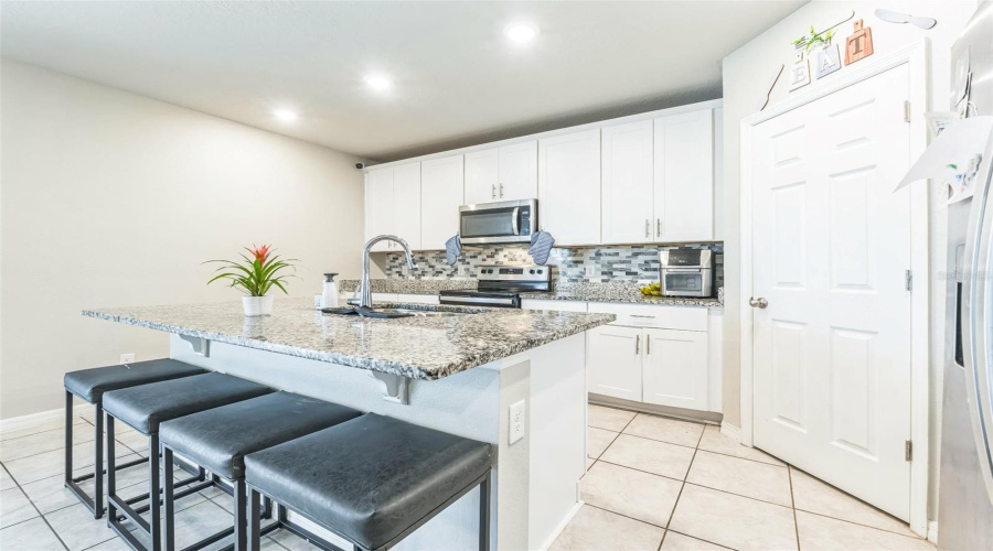 Davenport, Florida 33837, 4 Bedroom Bedrooms, ,2 Bathroombathrooms,Residential,For Sale,Citrus Landings,0,Mfrs5143186